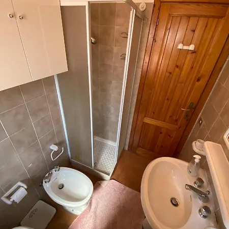 A Due Passi Dalla Spiaggia La Cinta Apartment